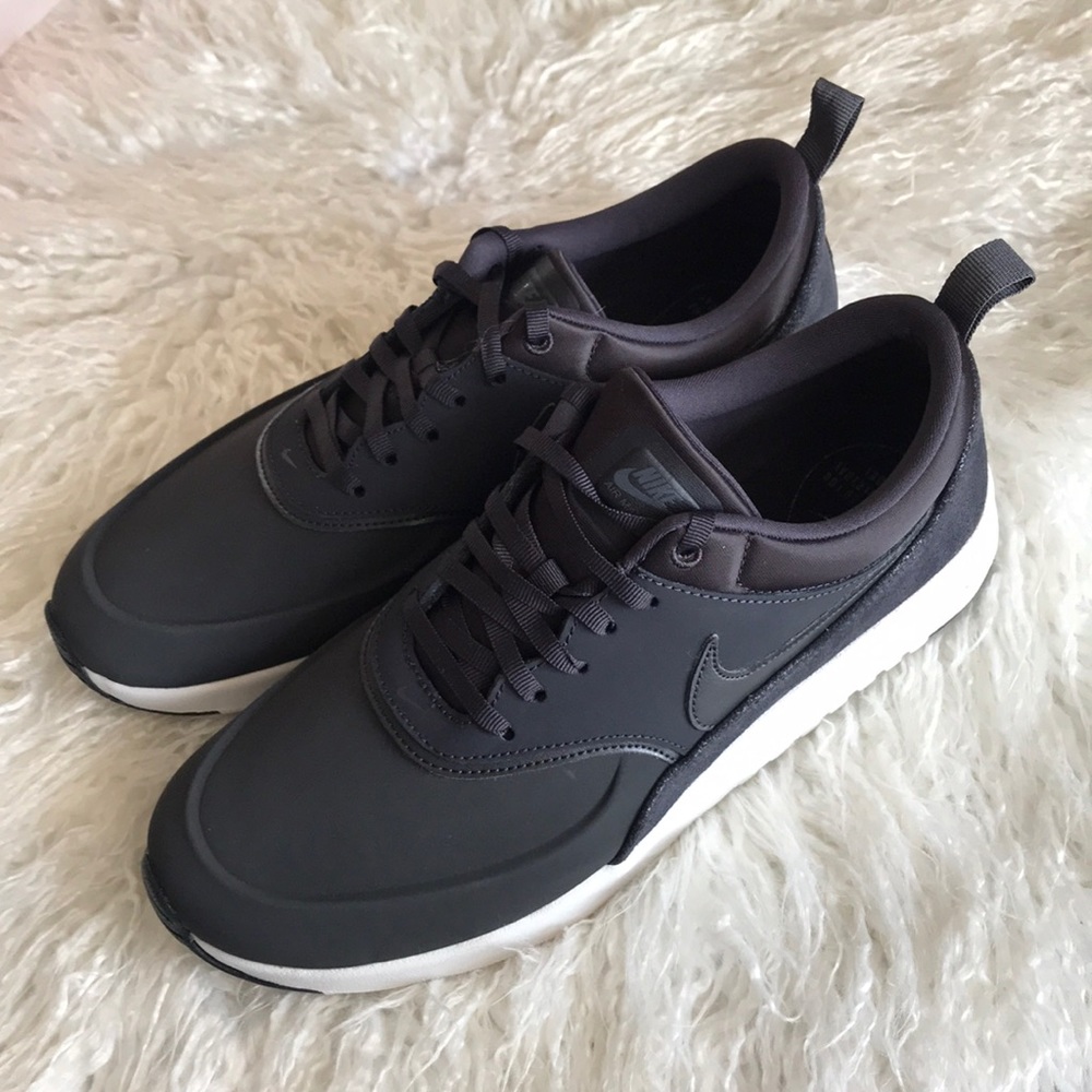 NWT Nike Air Max Thea Premium - Picture 4 of 8